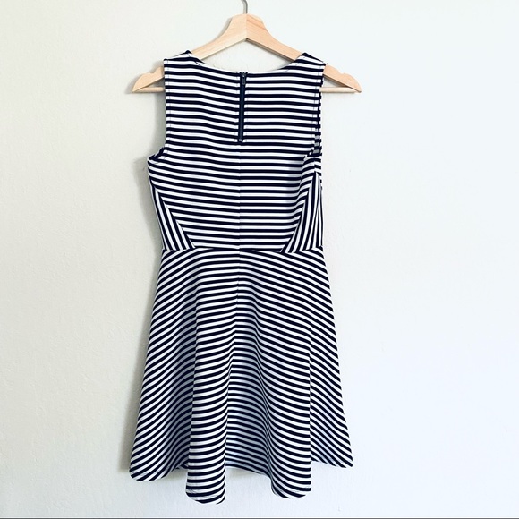 Black and White Geometric Stripe Mini Dress - Picture 2 of 5